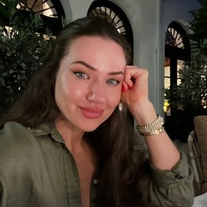 Meet your Posher, Irina